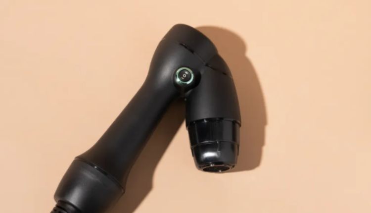 Pros & Cons of Using a Hair Dryer Hair Dryer